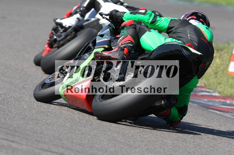 Archiv-2022/36 06.07.2022 Speer Racing ADR/Gruppe rot/backside